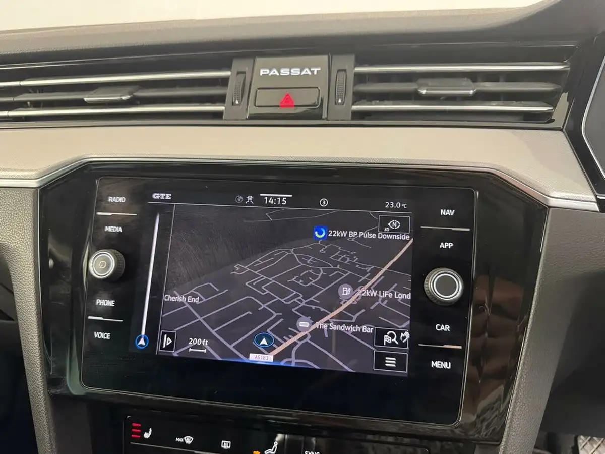 2022-volkswagen-passat-14-tsi-gte-estate-5d-big-34