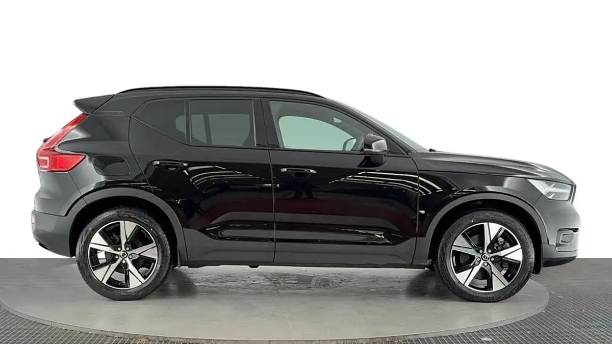 2021-volvo-xc40-15-t5-r-design-262bhp-big-2