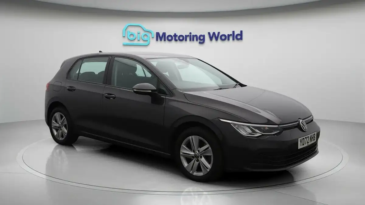 2022-volkswagen-golf-20tdi-life-hatchback-big-1