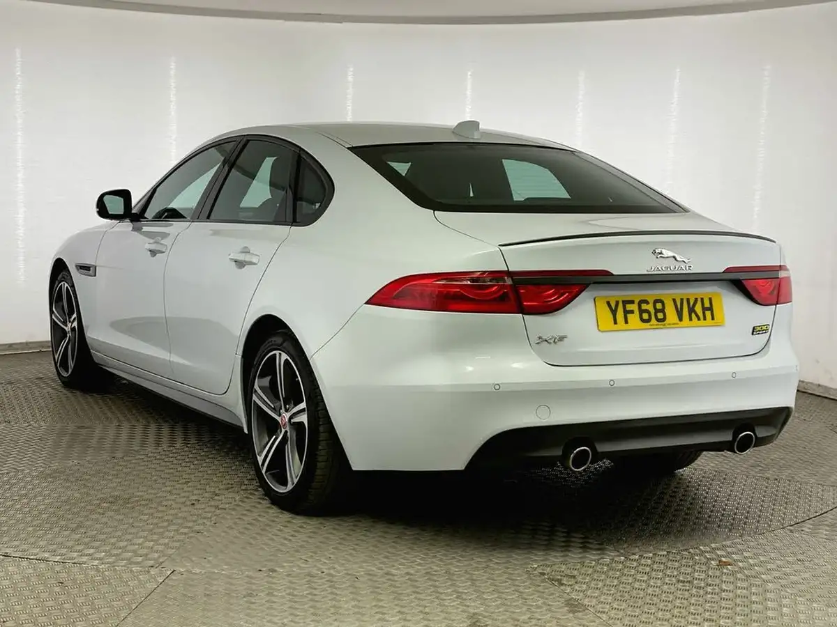 2018-jaguar-xf-20i-r-sport-300ps-awd-saloon-4d-1997cc-big-4