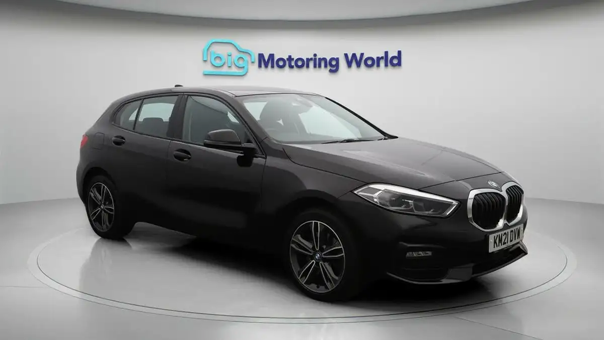 2021-bmw-1-series-15-118i-sport-lcp-big-1