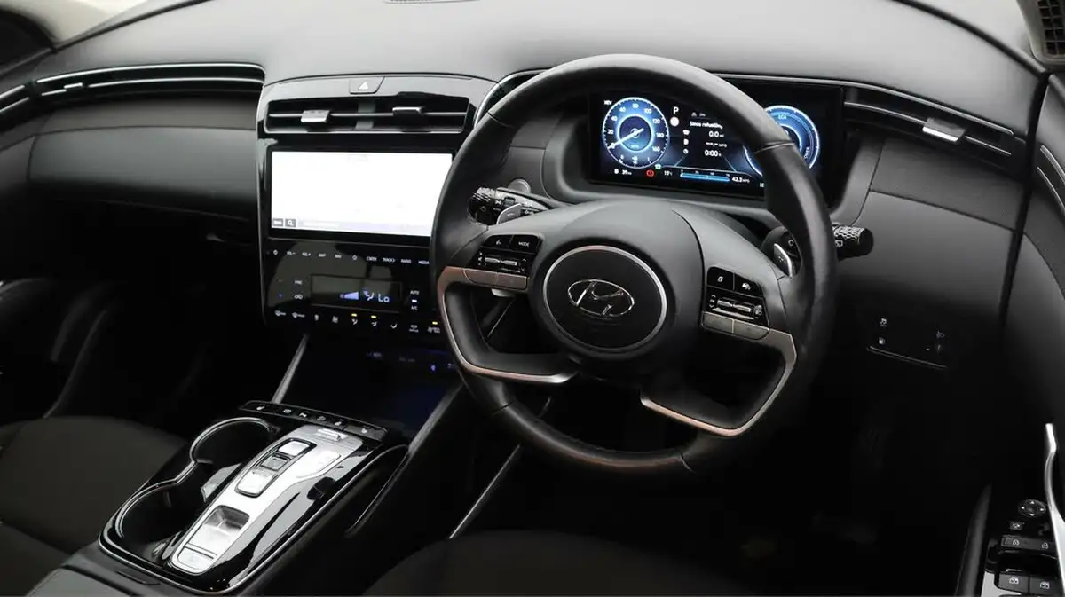 2022-hyundai-tucson-16-t-gdi-premium-265ps-4wd-phev-auto-big-8