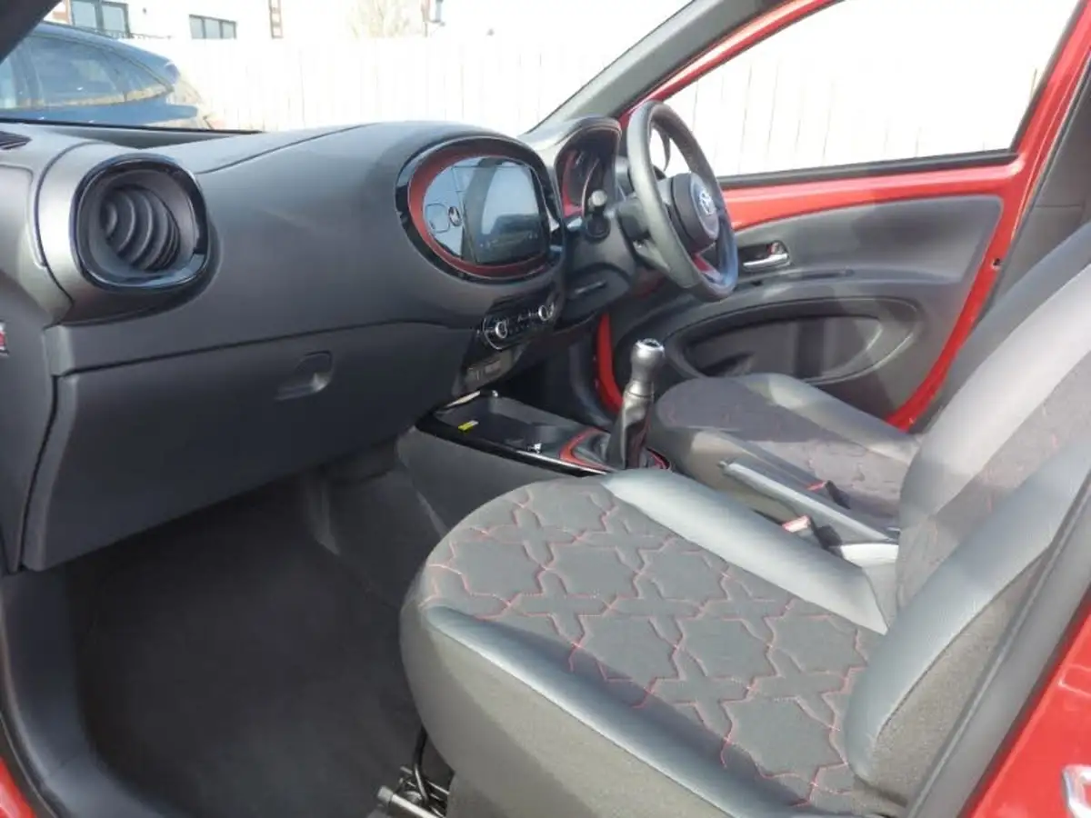 2023-toyota-aygo-x-10-vvt-i-exclusive-big-4