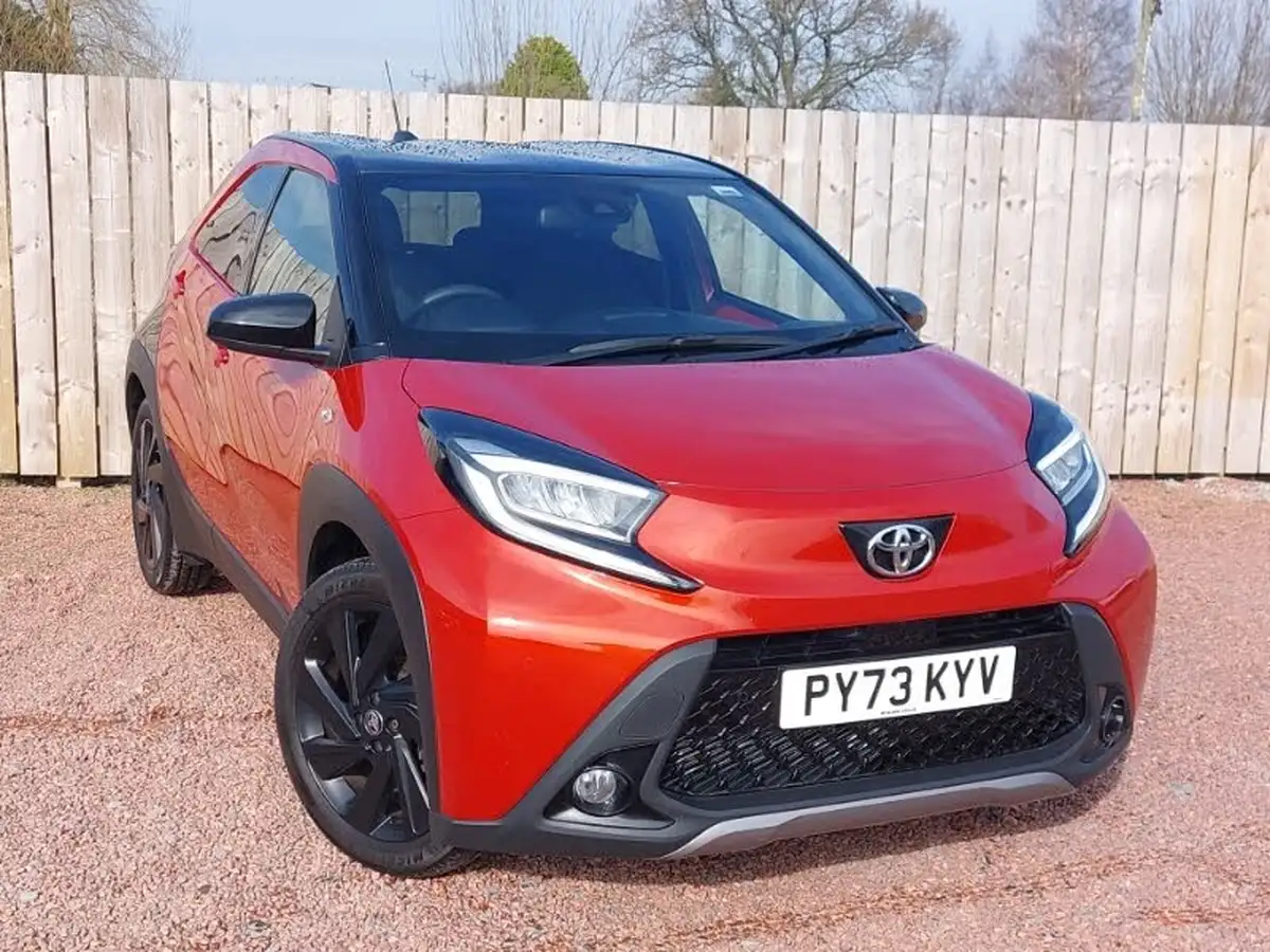 2023-toyota-aygo-x-10-vvt-i-exclusive-big-0