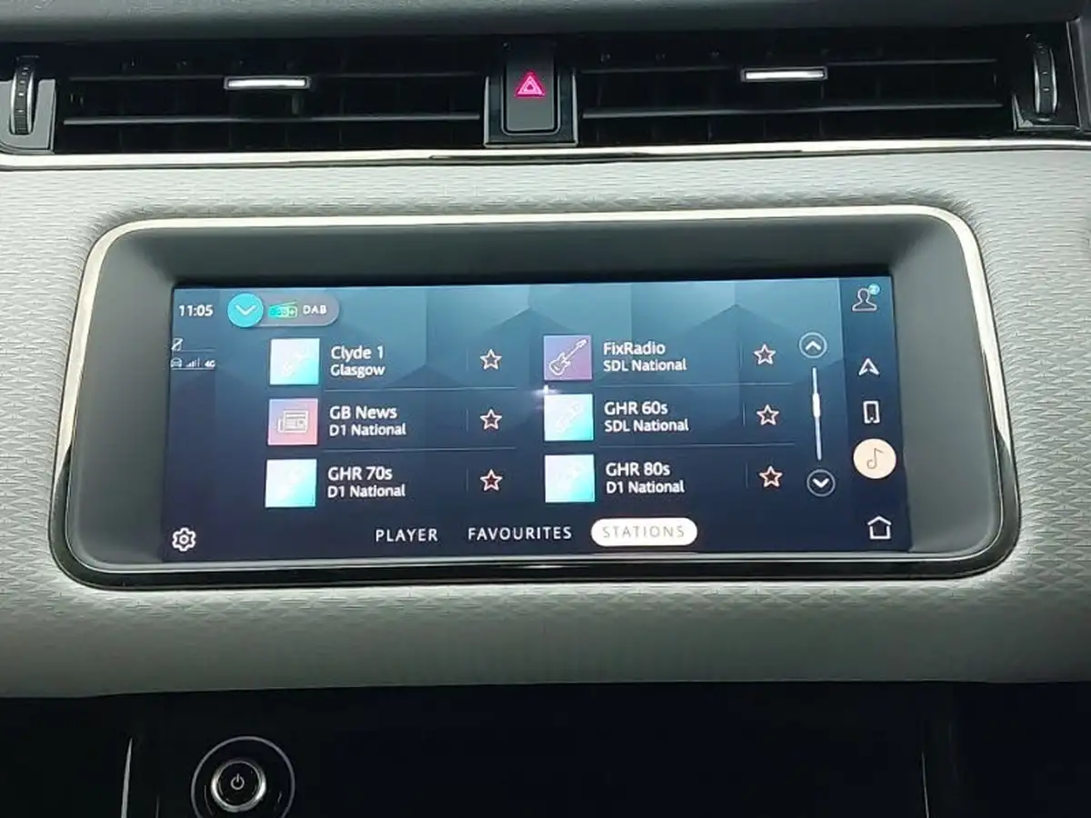 2021-land-rover-range-rover-evoque-15-p300e-r-dynamic-s-big-14