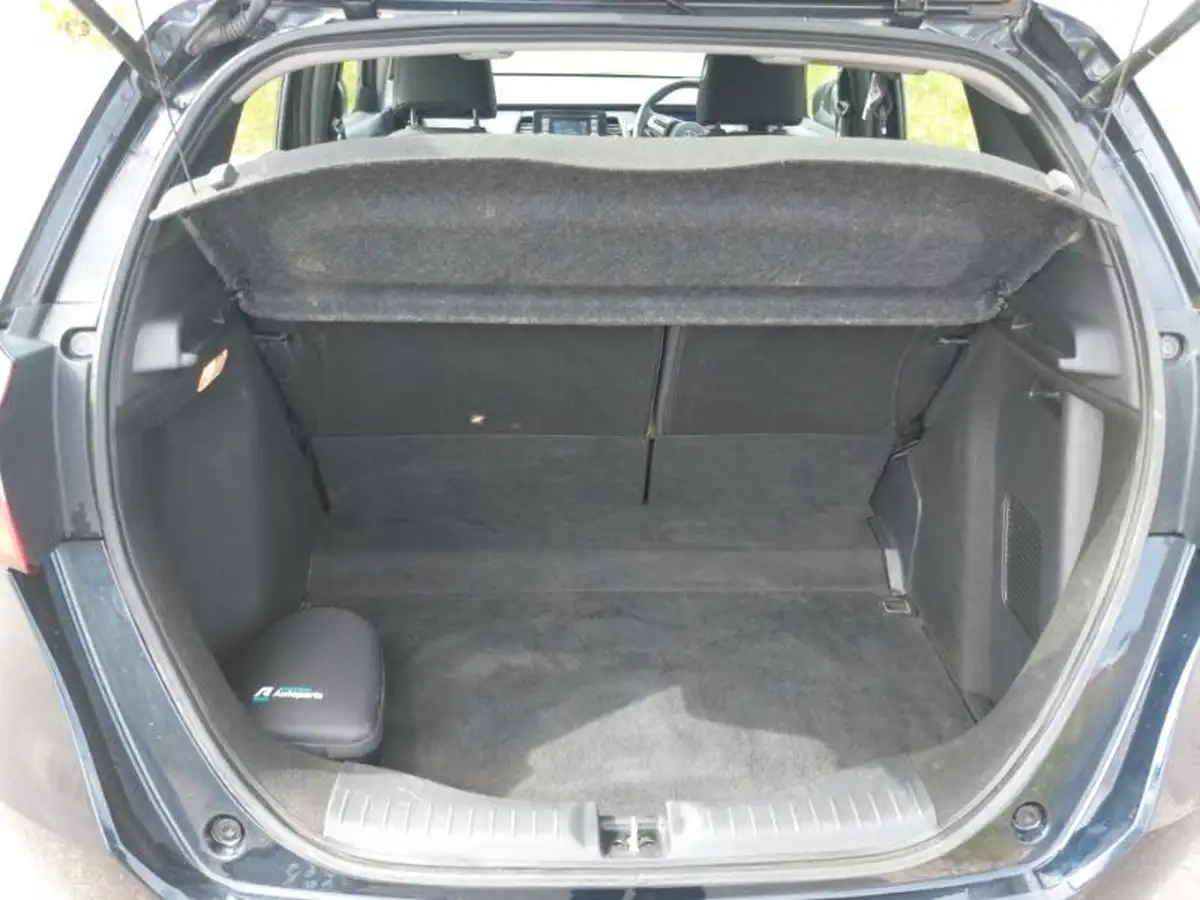 2021-honda-jazz-15-i-mmd-se-109ps-big-7