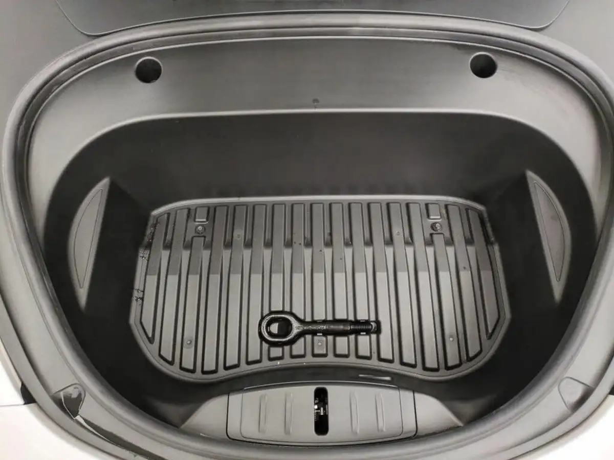 2021-tesla-model-3-e-long-range-4x4-big-34