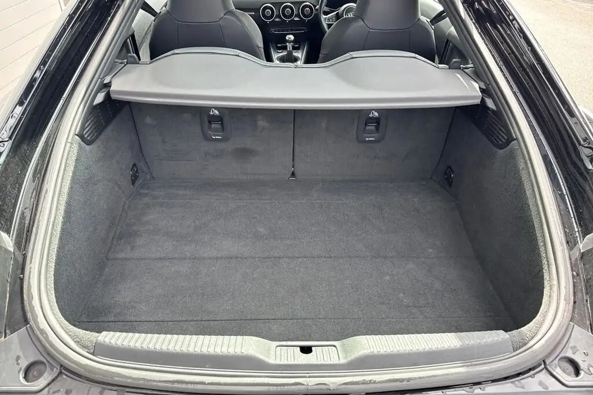 2016-audi-tt-coupe-18-tfsi-sport-big-6
