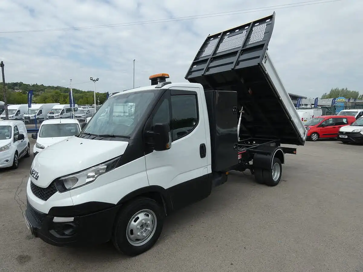 2016-iveco-daily-c-class-23td-35c13-3750-chassis-cab-big-36