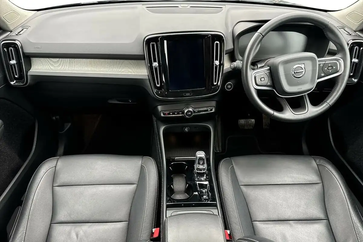 2019-volvo-xc40-15-t3-inscription-163bhp-geartronic-big-5