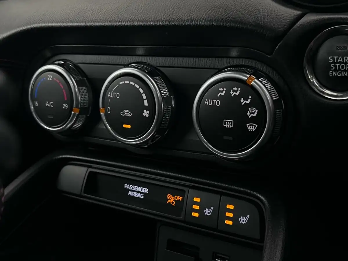 2015-mazda-mx-5-15-sport-nav-big-32