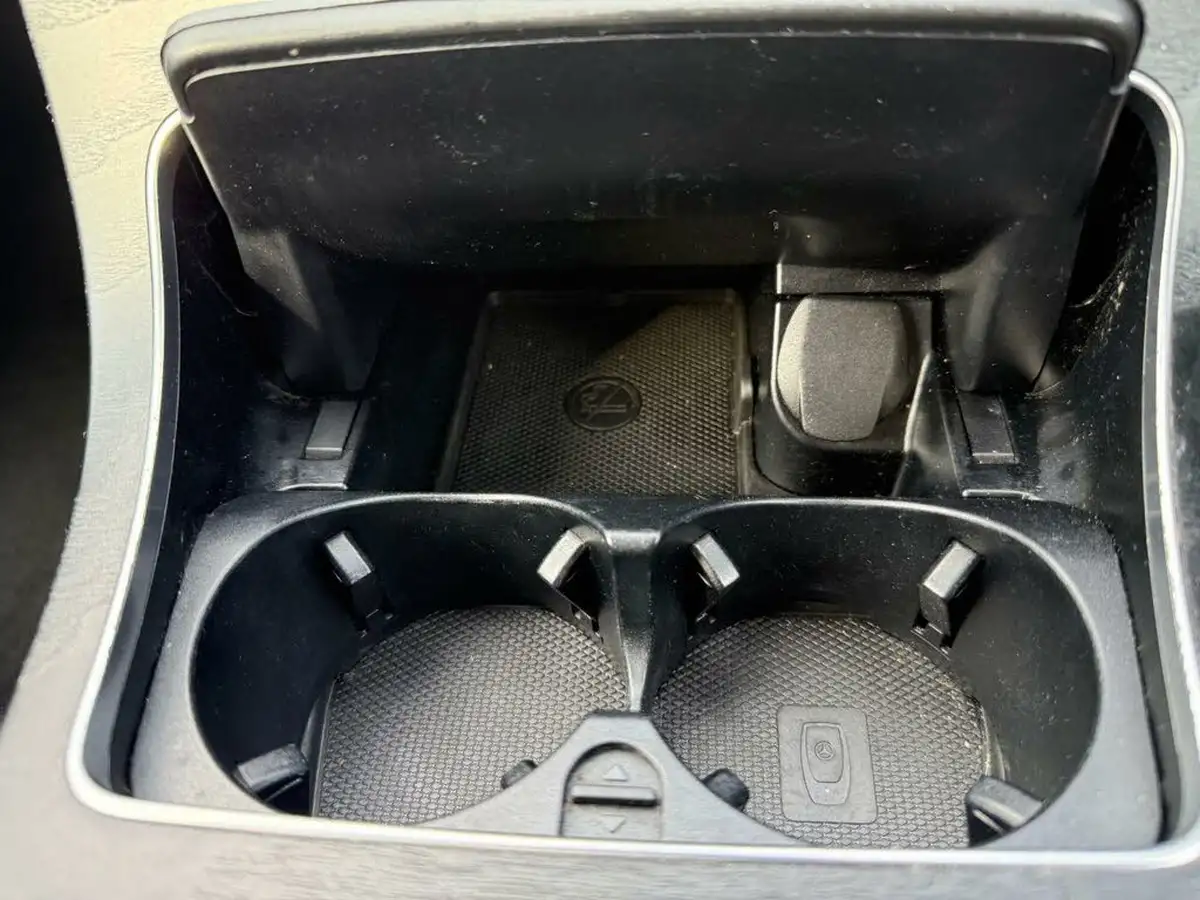 2019-mercedes-benz-c-class-20d-c300d-amg-line-245ps-ss-estate-5d-big-44