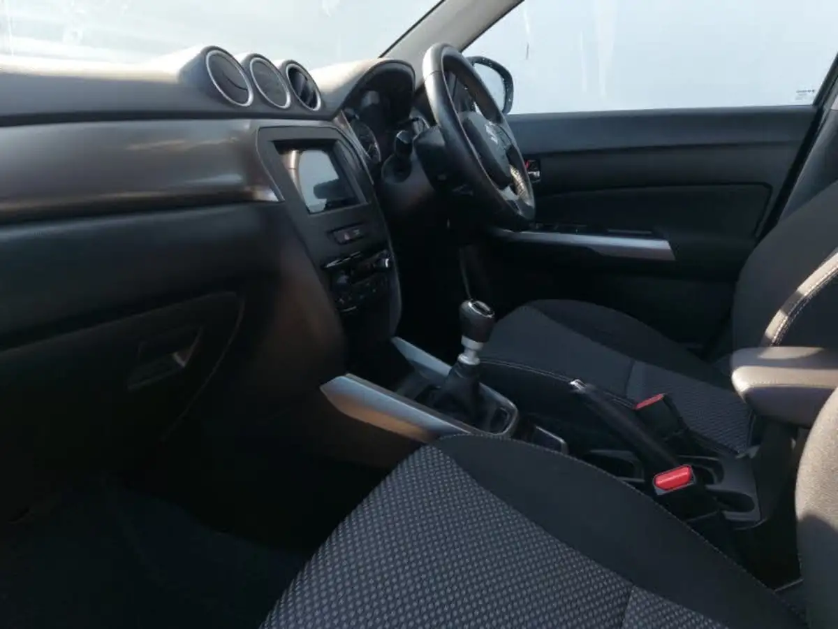 2022-suzuki-vitara-14-boosterjet-sz-t-big-4