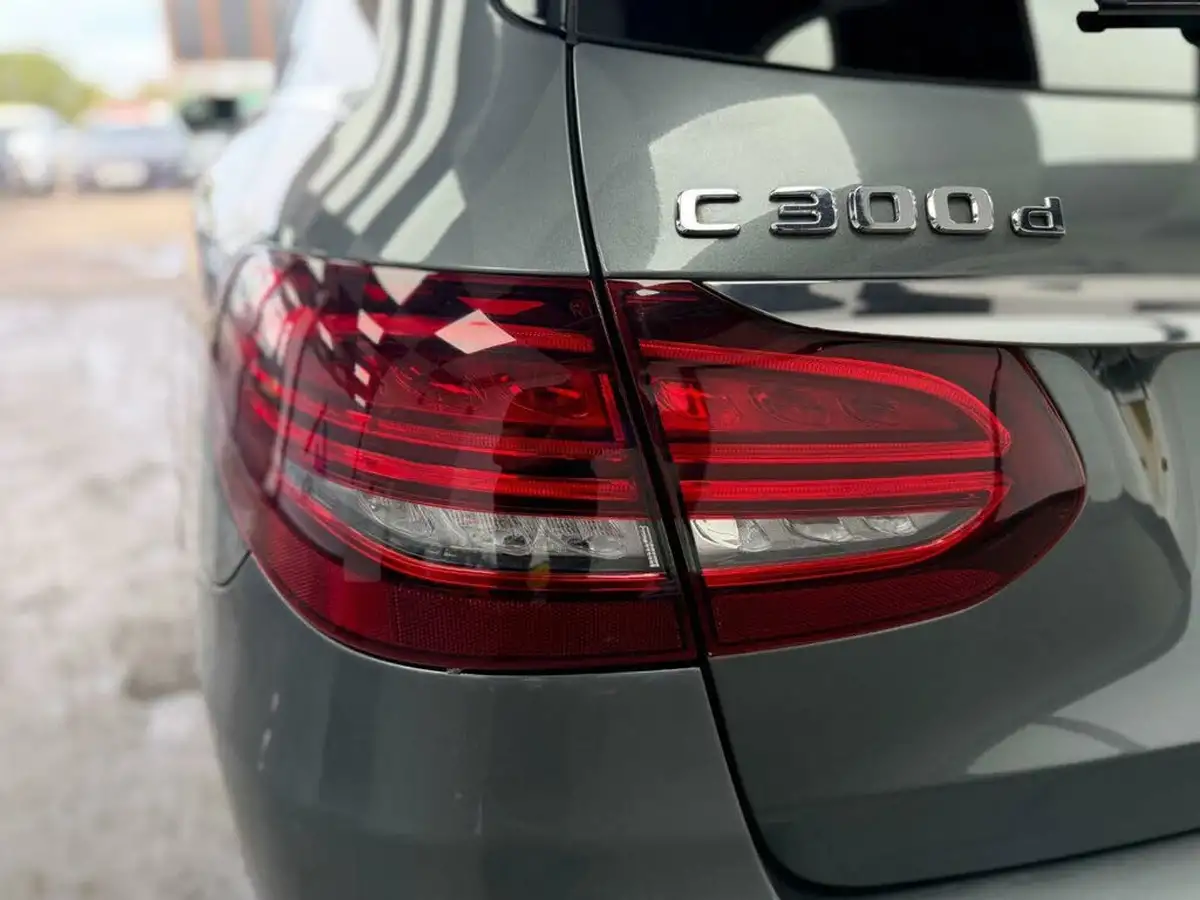 2019-mercedes-benz-c-class-20d-c300d-amg-line-245ps-ss-estate-5d-big-16