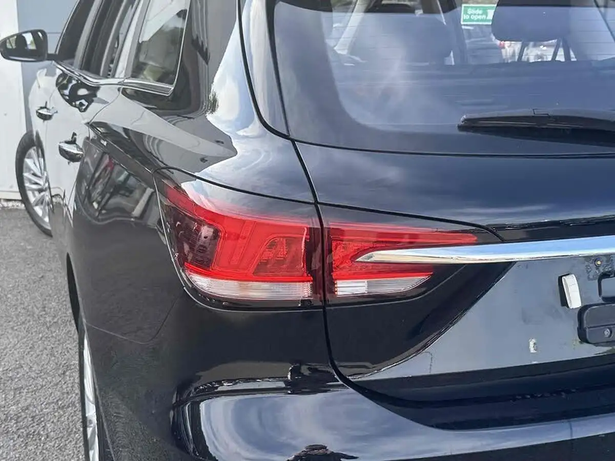 2021-mg-mg5-e-exclusive-ev-long-range-big-9