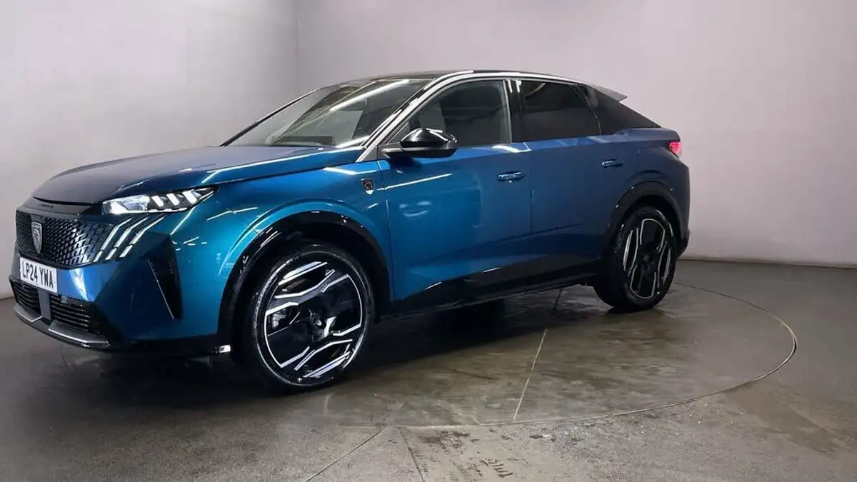 2023-peugeot-3008-suv-e-gt-big-3