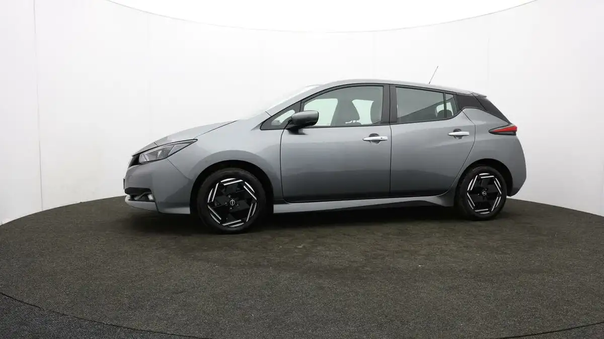 2022-nissan-leaf-e-acenta-39kwh-big-58