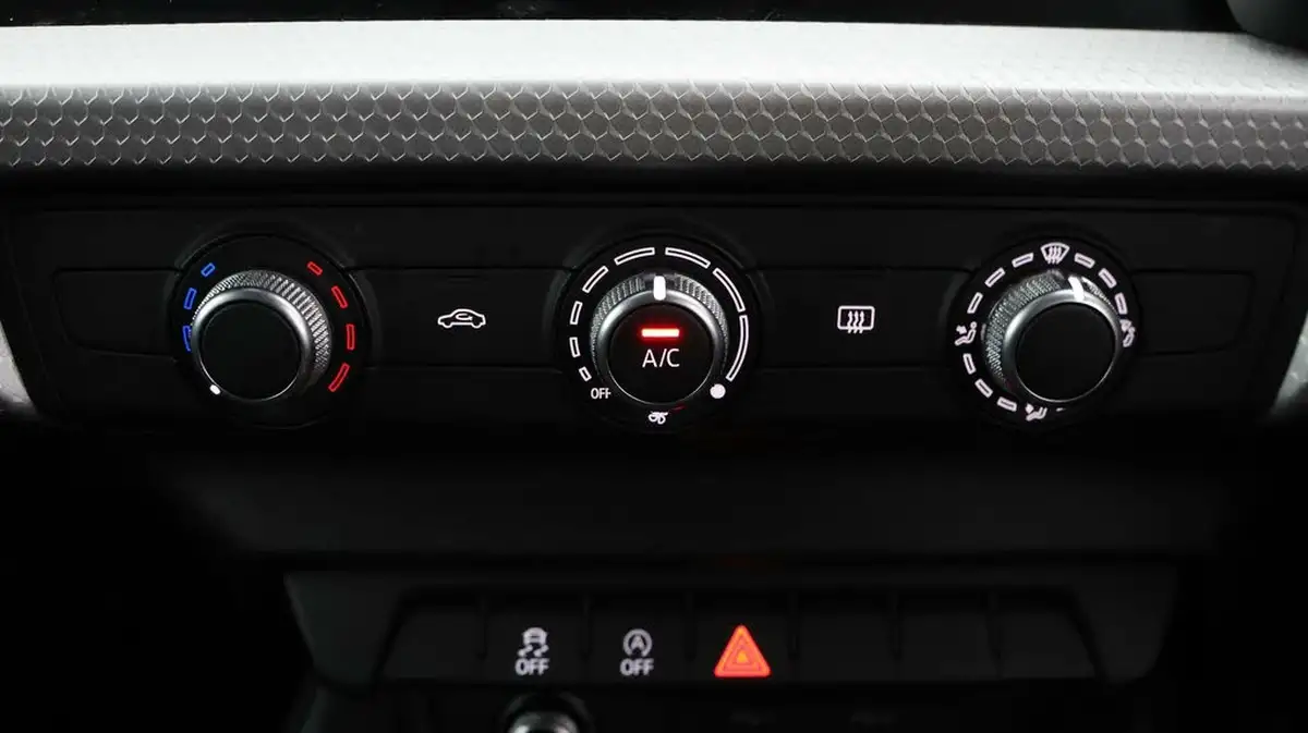 2023-audi-a1-10-25-tfsi-s-line-big-11