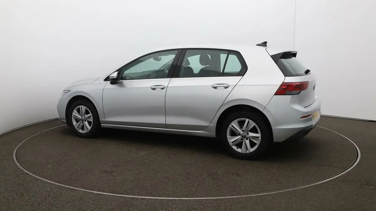 2022-volkswagen-golf-10-tsi-life-hatchback-big-38
