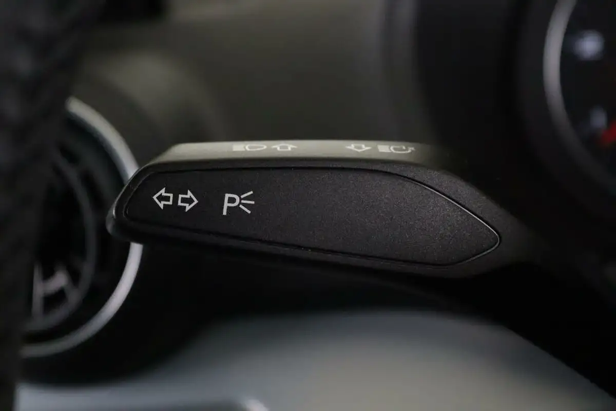 2019-audi-q2-16-30-tdi-sport-big-22