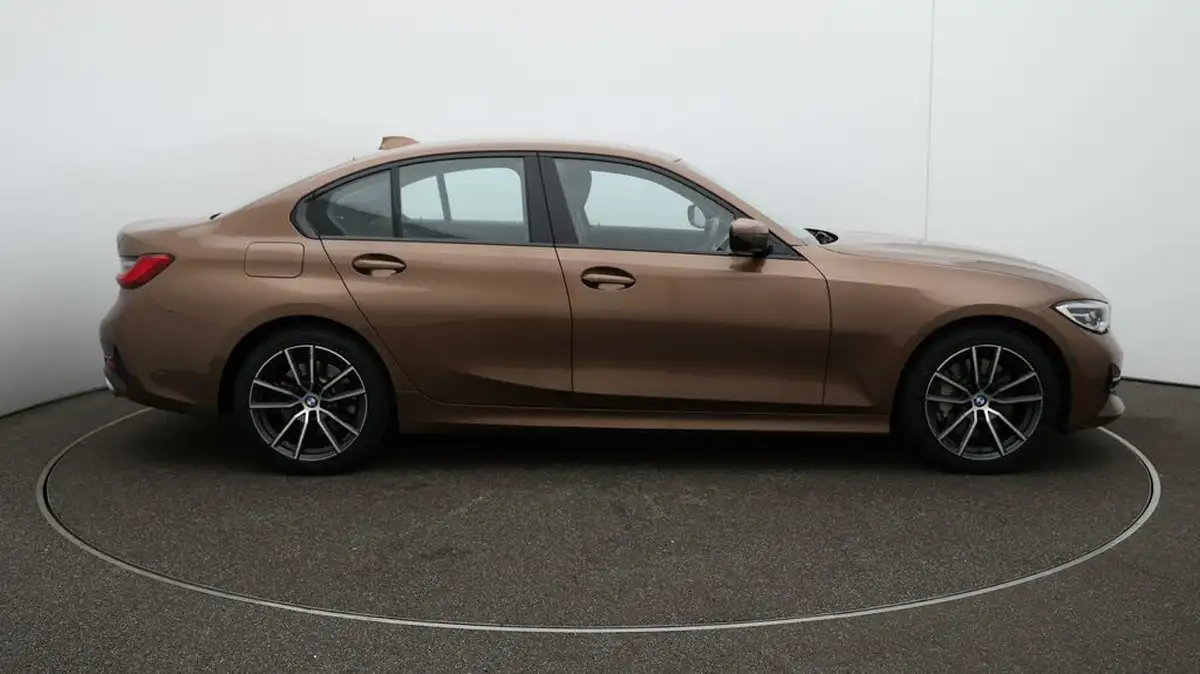 2020-bmw-3-series-20-330i-sport-saloon-4d-big-41