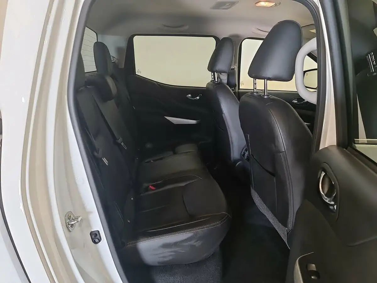 2021-nissan-navara-23dci-tt-tekna-8-navileather-auto-big-25