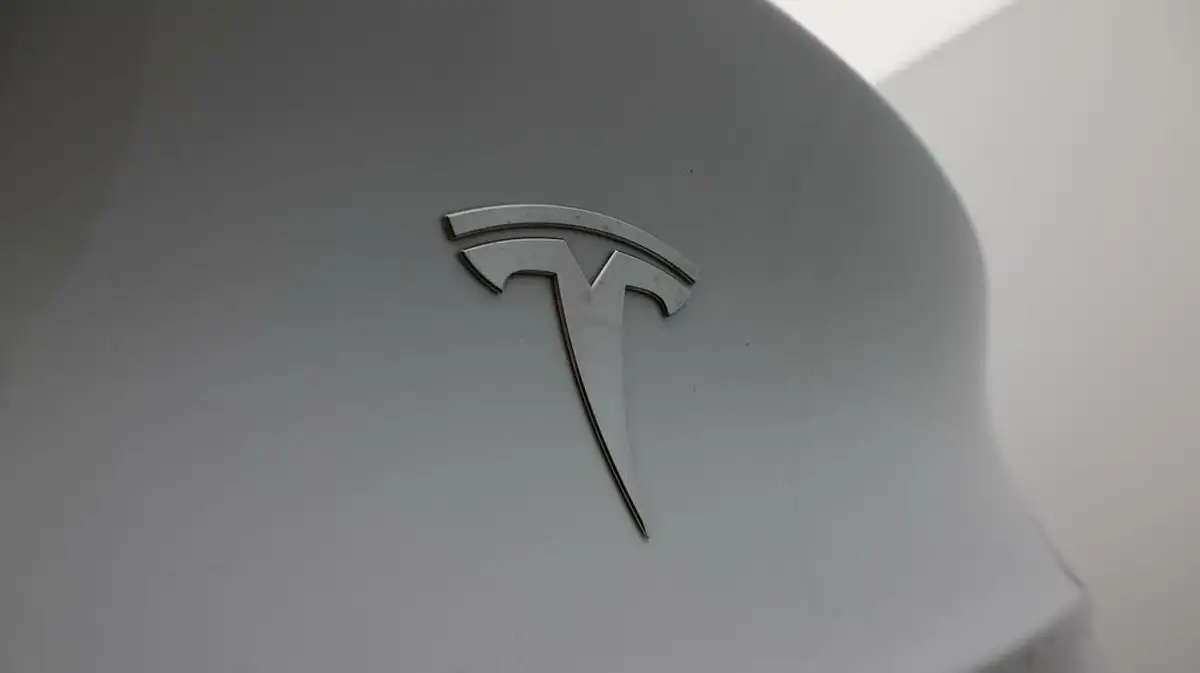 2022-tesla-model-y-e-rwd-big-21
