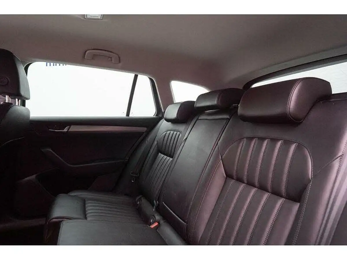 2018-skoda-superb-20tdi-scr-se-l-executive-150ps-estate-dsg-big-40