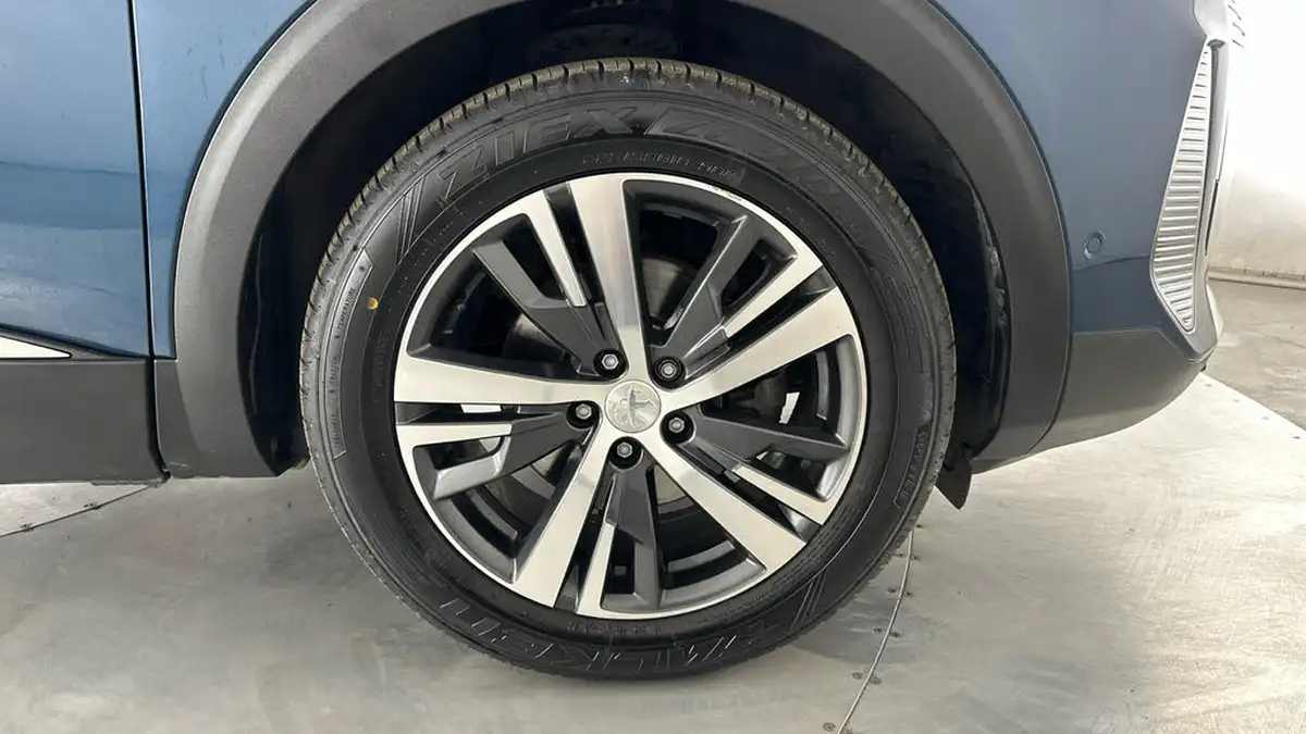 2021-peugeot-5008-suv-12-puretech-allure-premium-eat8-big-19
