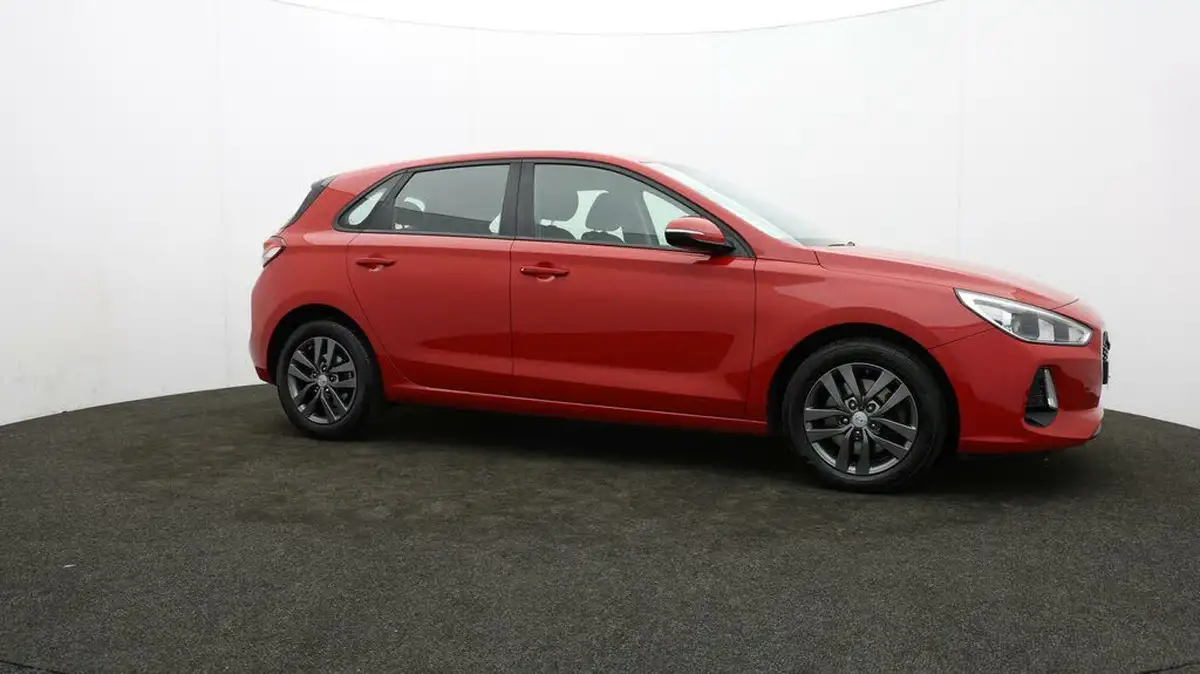 2018-hyundai-i30-16crdi-se-nav-109ps-blue-drive-isg-hatchback-1582cc-dct-big-36