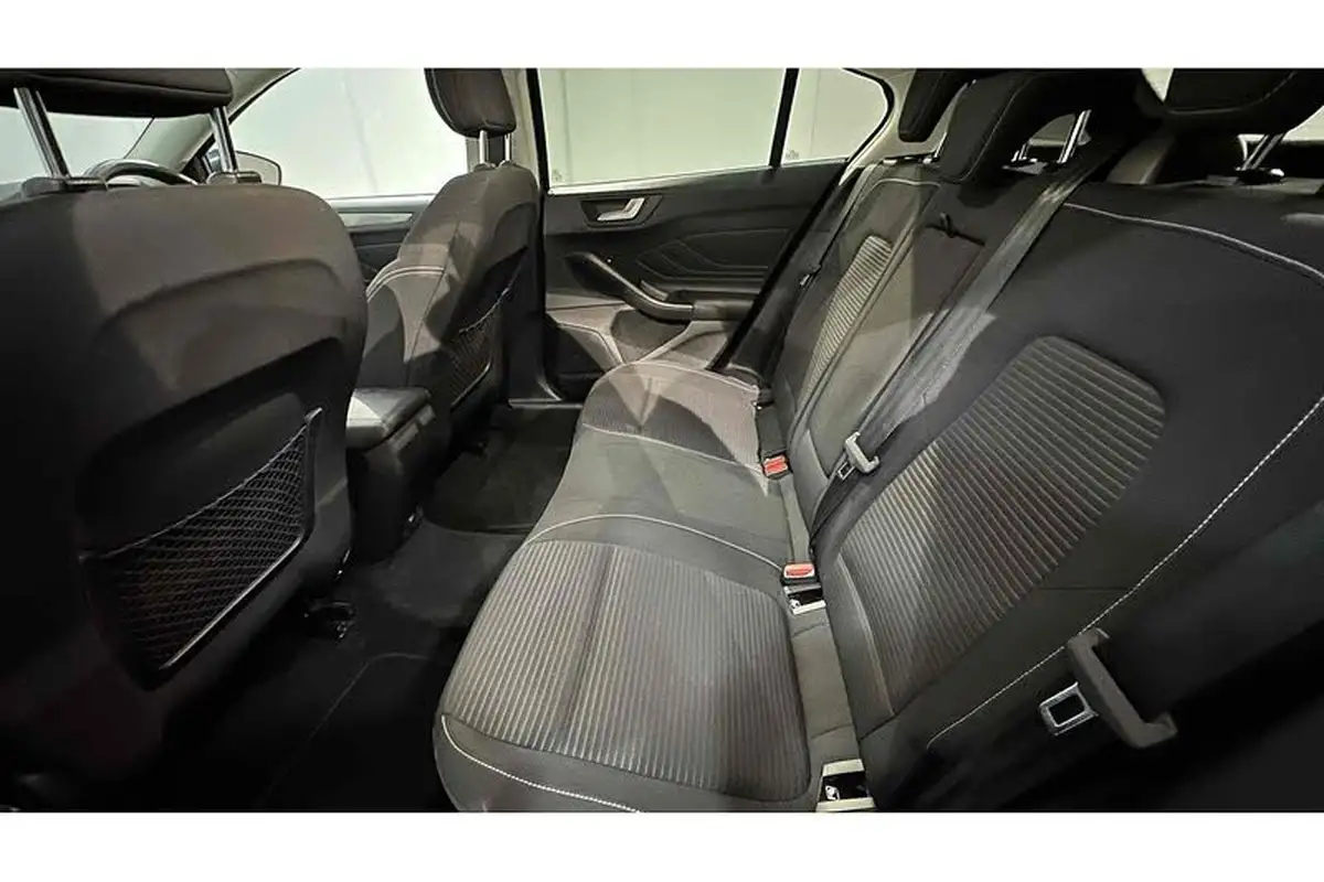 2019-ford-focus-10t-titanium-ss-hatchback-big-15