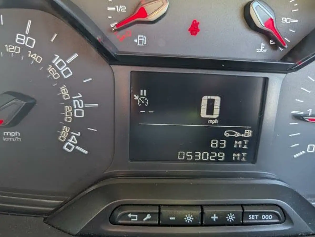 2020-peugeot-partner-15-bluehdi-950-professional-100ps-eu6dt-long-panel-big-17