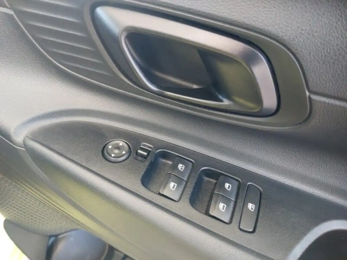 2024-hyundai-i20-10-t-gdi-advance-big-12
