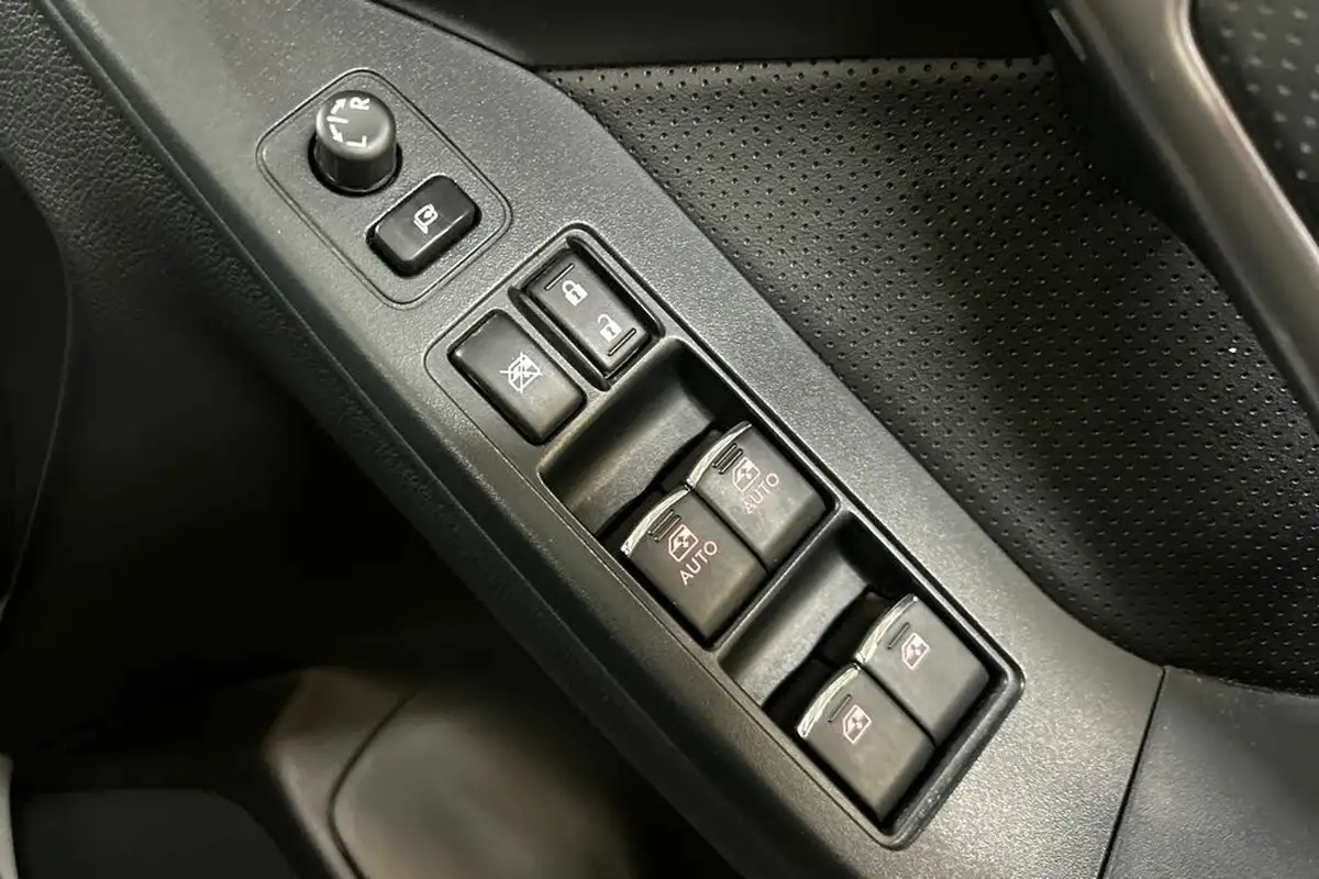2018-subaru-forester-20-xe-premium-4x4-lineartronic-big-21