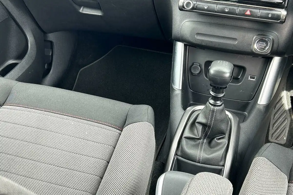 2020-citroen-c3-aircross-15bluehdi-flair-big-16