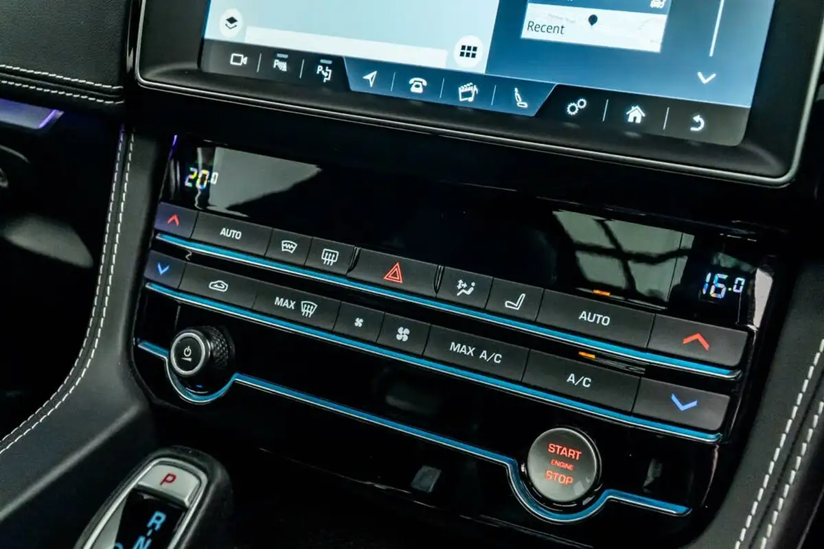 2020-jaguar-f-pace-50-v8-sc-svr-big-28