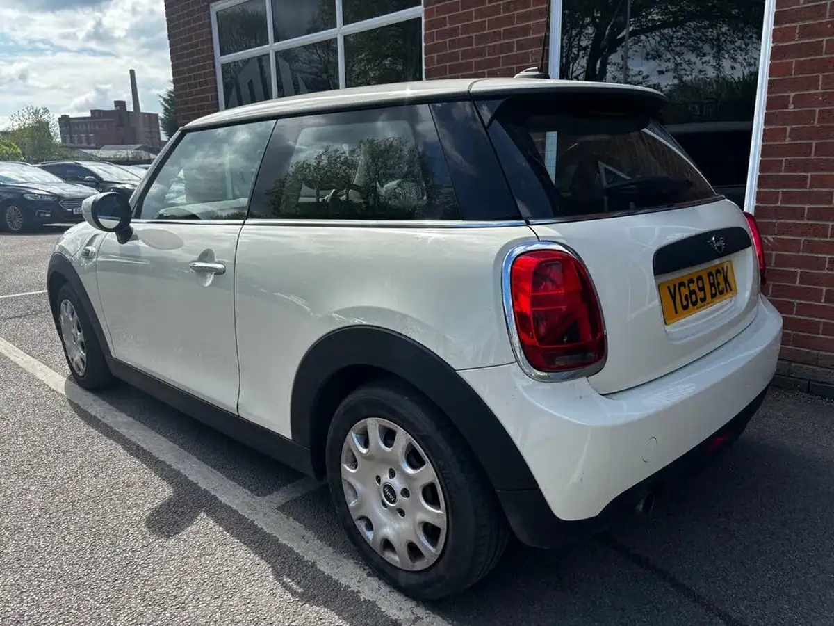 2019-mini-cooper-15-one-classic-101bhp-3d-big-6