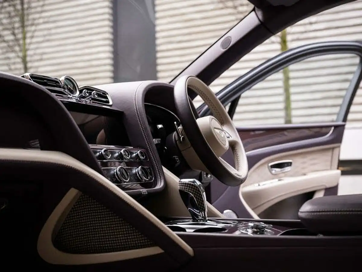 2023-bentley-bentayga-40-v8-extended-wheelbase-azure-big-12
