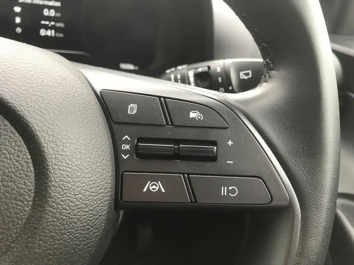2023-hyundai-i20-10-t-gdi-se-connect-dct-big-16