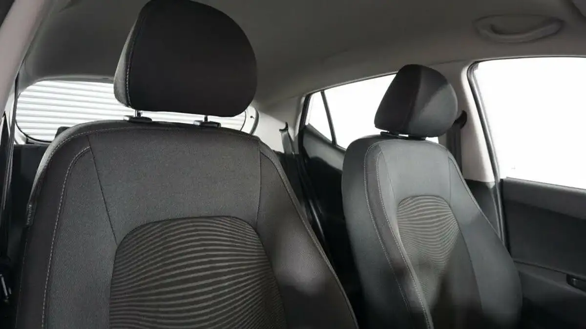 2019-hyundai-i10-12-se-big-9