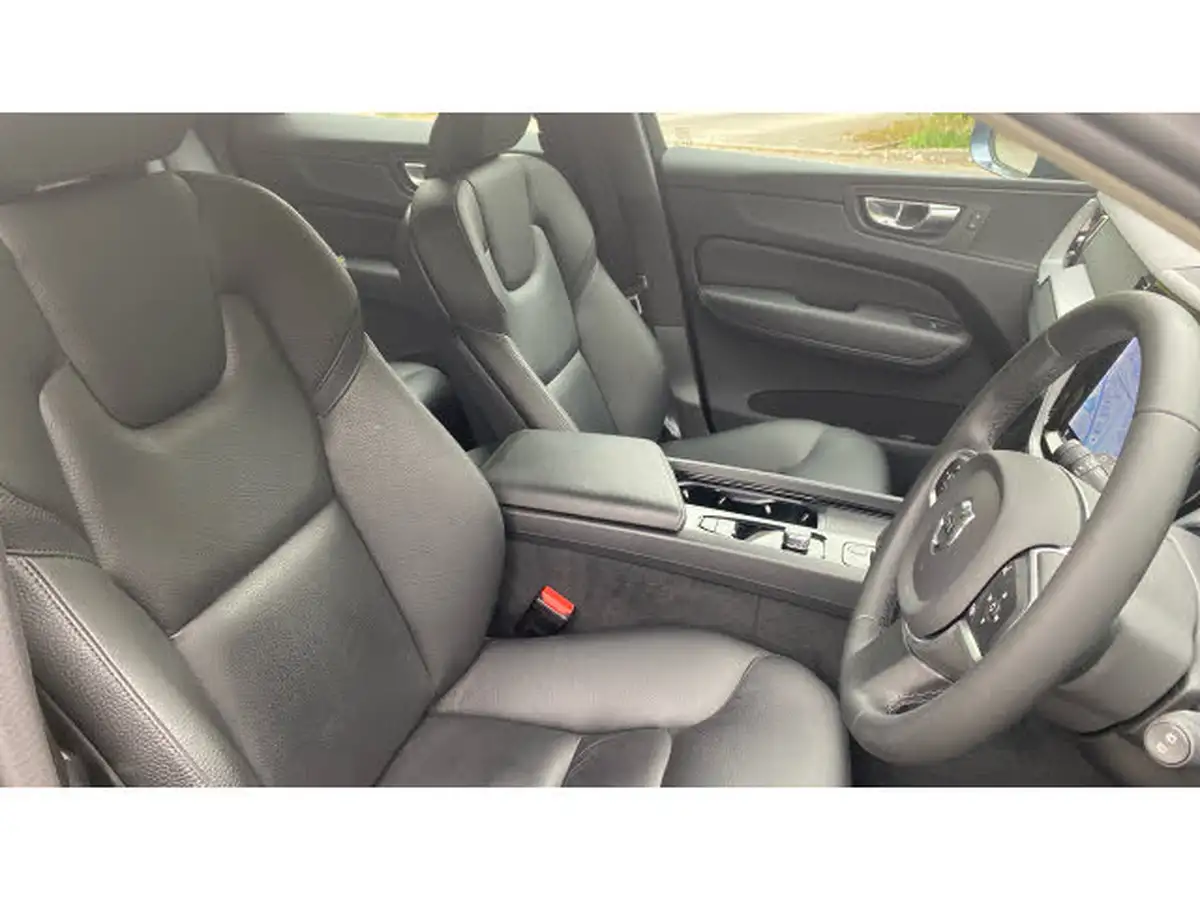 2021-volvo-xc60-20td-b4-momentum-awd-big-8