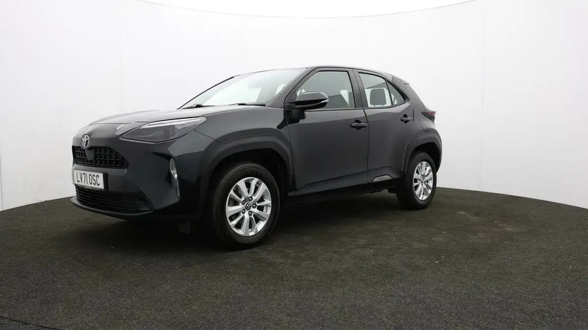 2021-toyota-yaris-cross-15-vvt-i-icon-big-52