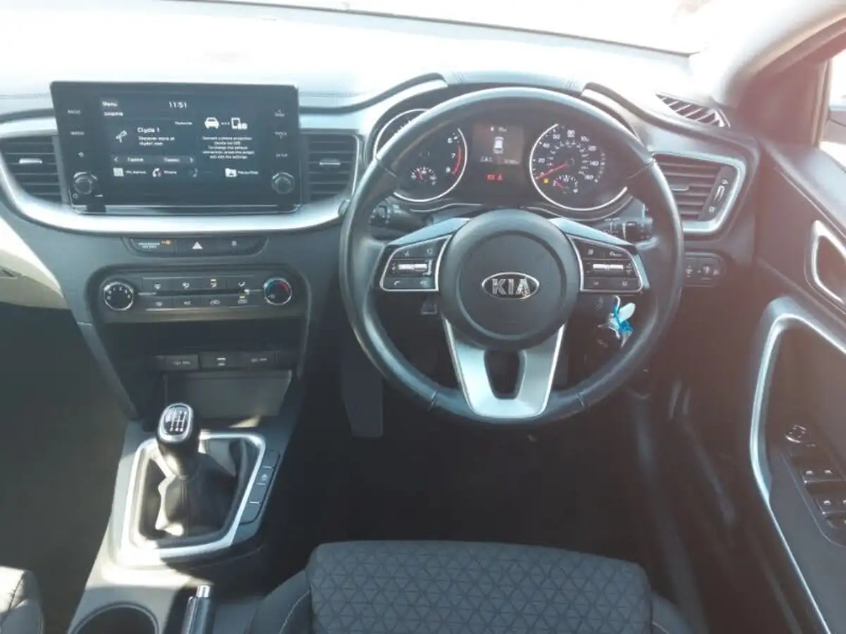 2020-kia-xceed-10-t-gdi-2-big-6