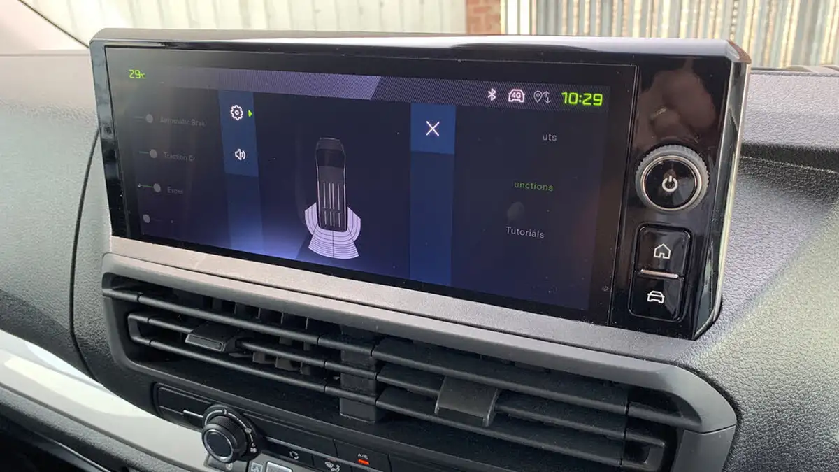 2024-peugeot-expert-20-bluehdi-professional-standard-panel-big-28
