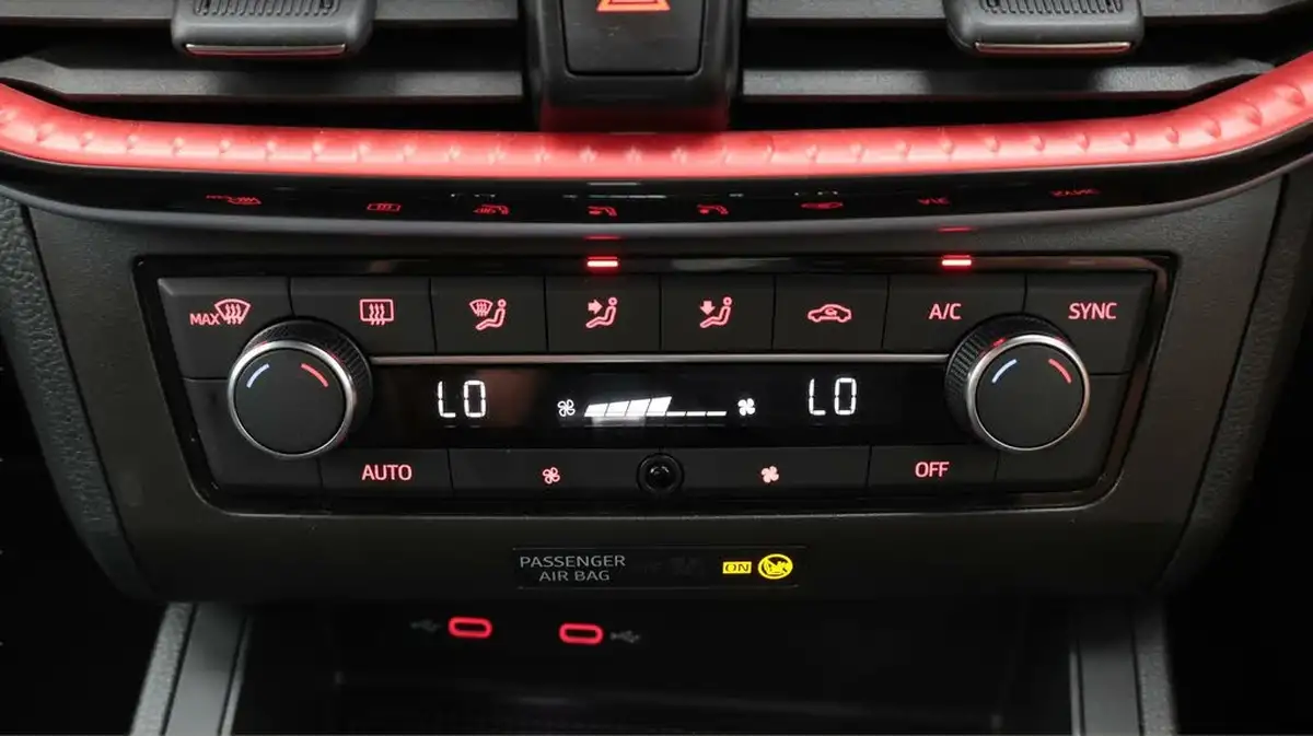 2022-seat-ibiza-10-tsi-fr-sport-110ps-dsg-big-12