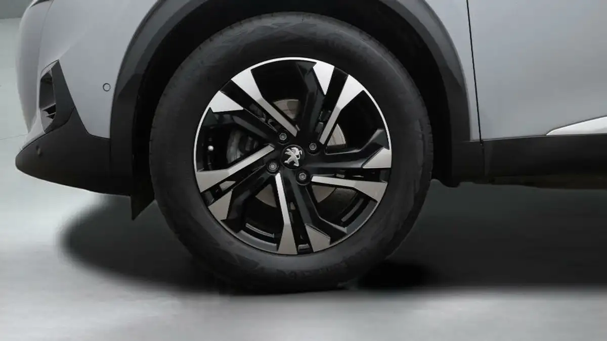 2022-peugeot-2008-suv-12-puretech-gt-big-18