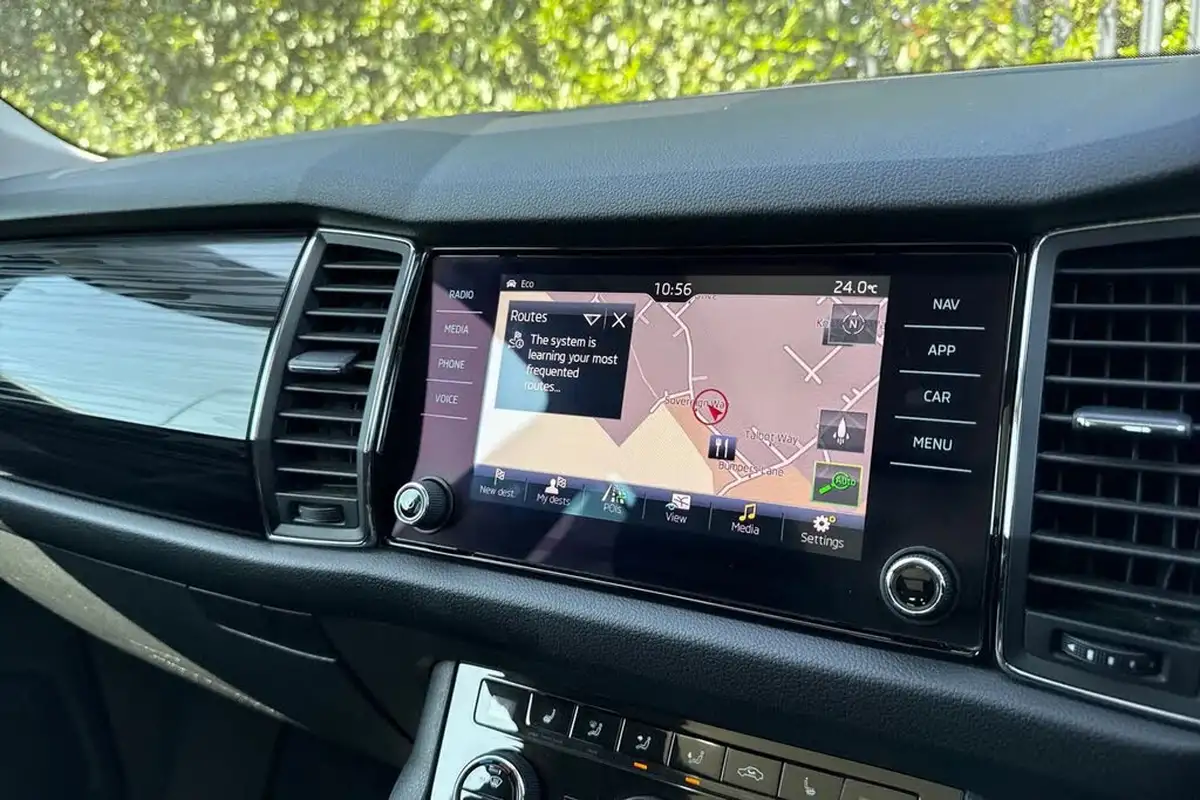2017-skoda-kodiaq-20tdi-edition-150ps-4x4-5-seatsss-dsg-big-15
