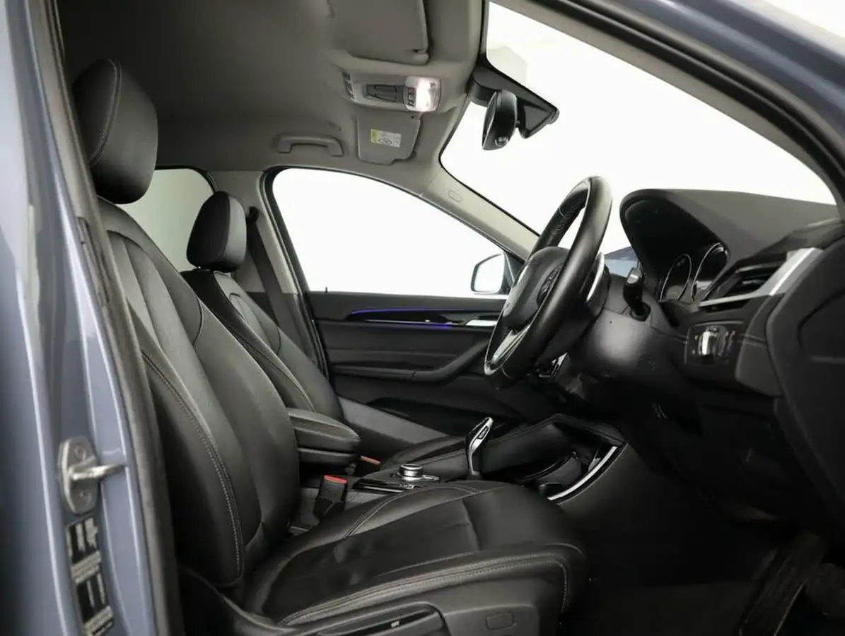 2022-bmw-x1-20-sdrive20i-xline-big-18