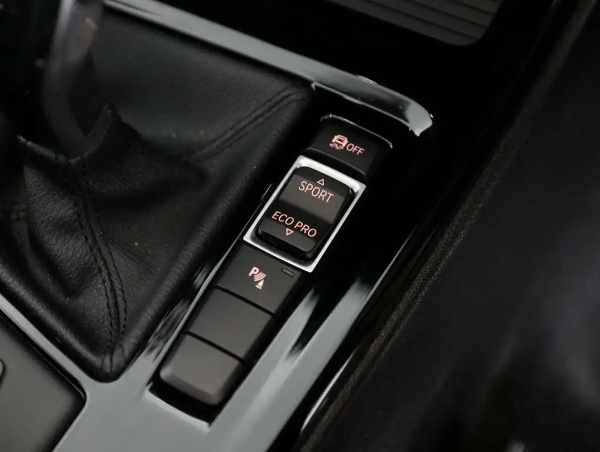 2022-bmw-x1-20-sdrive20i-xline-big-33