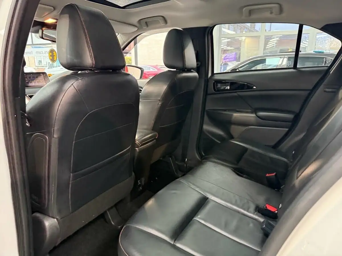 2019-mitsubishi-eclipse-cross-15-black-big-17